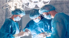 休克时灵魂出窍看见医生在抢救自己(图)