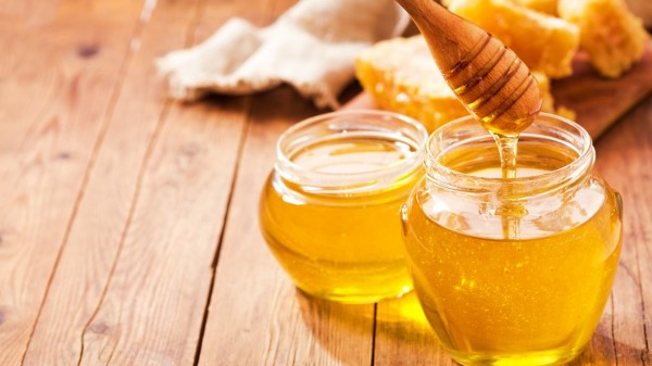常吃蜂蜜可以补充热量，适当“抗饿”。
