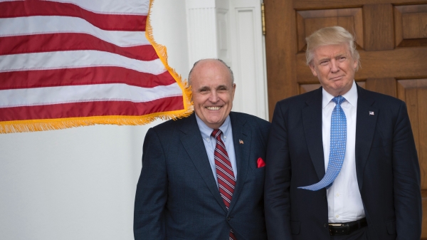 美国总统川普（Trump）和纽约前市长朱利安尼（Giuliani）
