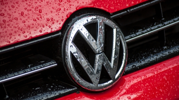 在中国的曝险报告中，供应链曝险最大的是德国大众汽车（Volkswagen），有28%的供应链在中国