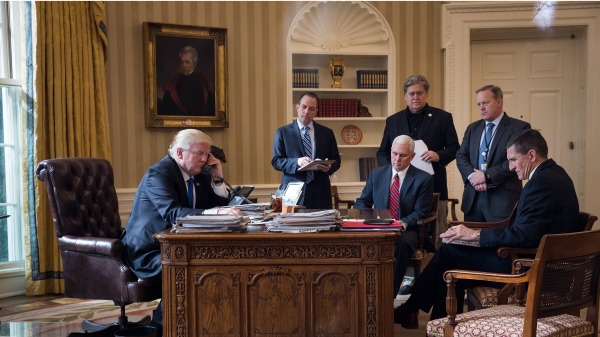 2017年1月28日，川普总统在白宫。