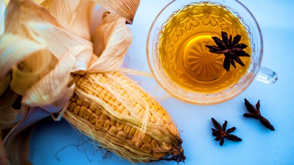 玉米须泡水代茶饮，护肝排毒。