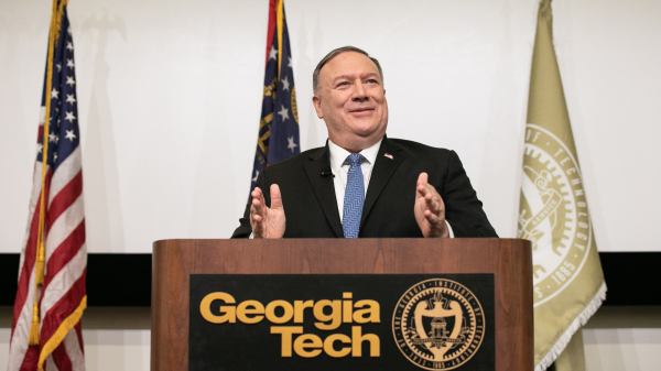 2020年12月9日，美國國務卿蓬佩奧在喬治亞理工大學發表演講，談中共對美國國家安全和學術自由的破壞。（圖片來源：Jessica McGowan/Getty Images）
