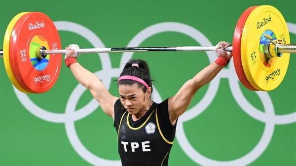 舉重女將許淑淨遞補2012年倫敦奧運女子舉重53公斤級金牌，成為首名手握兩面奧運金牌的台灣選手