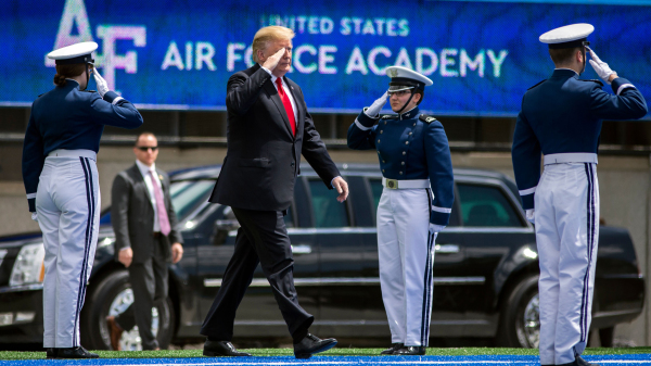 2019年5月30日，川普总统在美国空军学院2019年毕业生典礼上。