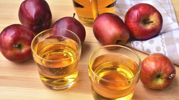 晚飯後吃蘋果，不僅不會胖，反而能減少體內脂肪。