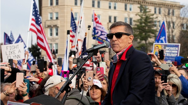 弗林（Flynn）将军在华盛顿DC停止窃选集会上发言
