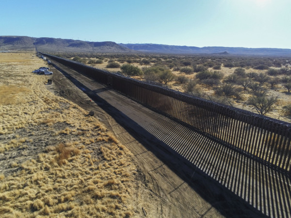 美国和墨西哥之间的边境墙
