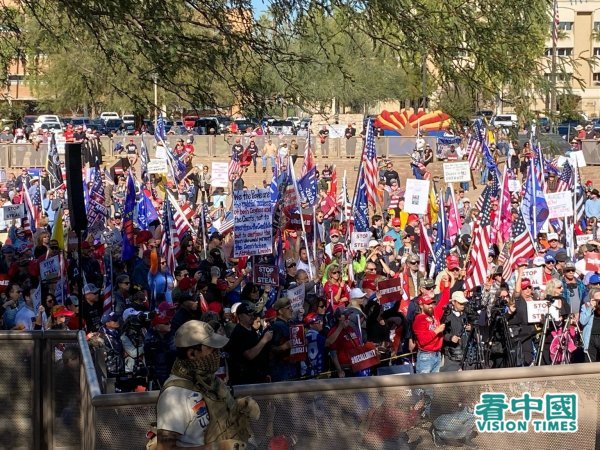 2020年12月19日，亞利桑那州鳳凰城舉行支持川普總統、制止竊選、制止政變集會。（圖片來源：看中國記者攝影）
