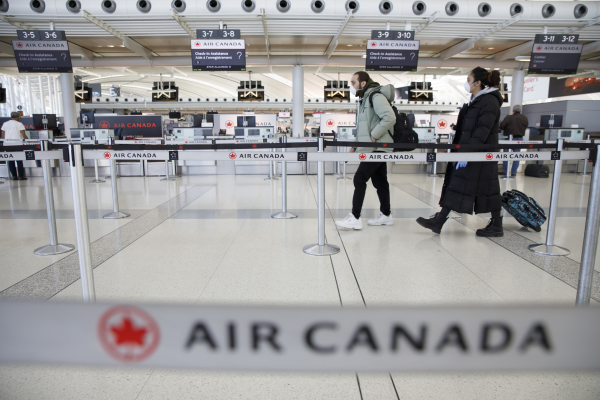 一名妇女入境加拿大后因违反COVID-19隔离规定,而被罚款近7,000加元。