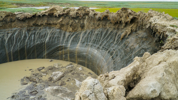 科学家现在认为亚马尔半岛的坑洞是一种“气体喷发环形坑洞”。