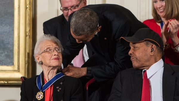 喬森在2015年獲時任美國總統歐巴馬親授總統自由勳章（Presidential Medal of Freedom），據悉，該獎章是美國平民的最高殊榮。