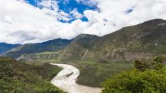 西藏雅鲁藏布大峡谷的神秘现象(组图)