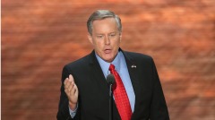 川普任命的白宫幕僚长与2名众议员自我隔离(图)