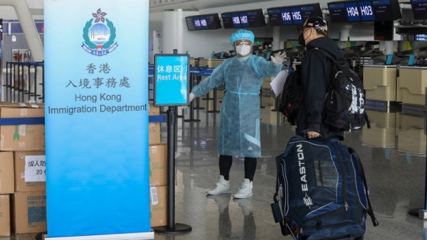 7名香港机场警区的警察确诊，也是近两周内第11名警察染疫。还有传媒报道指，一只机场警犬亦初步确诊。但卫生署仍然拒绝公开确诊机场警个案编号。示意图。
