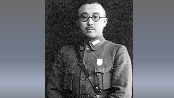 卫立煌葬送了中国走上民主社会的前程，所谓的“奉献”换回中共对中华民族的祸害。