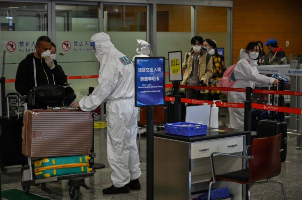 疫情 上海机场 安检 入境