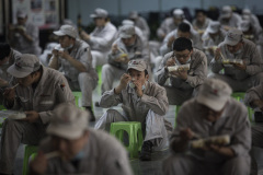 疫情后中国经济面临艰难的挑战(图)