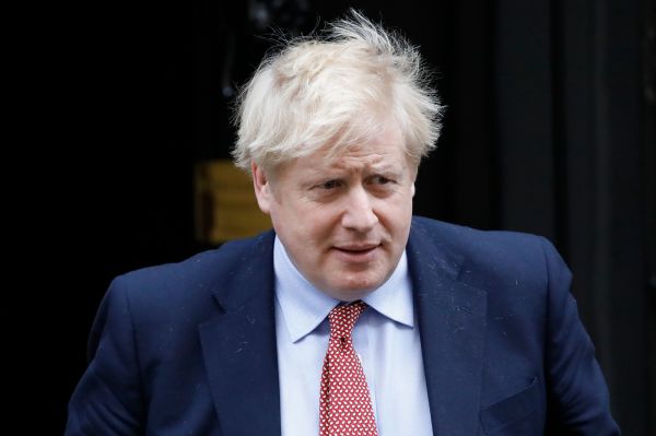 2020年3月18日，英国首相鲍里斯·约翰逊（Boris Johnson）离开伦敦市中心唐宁街10号，，前往下议院出席首相问答。