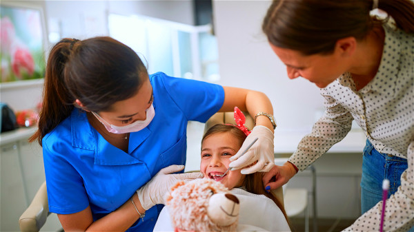 孩子的乳牙好坏直接影响到恒牙的发育、颌骨发育及全身营养的摄取和消化吸收。