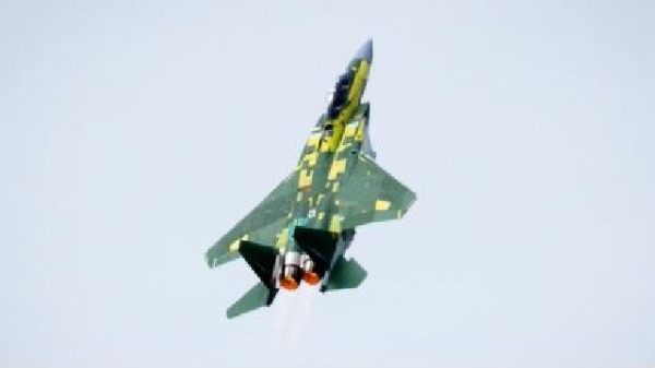 最新型F-15战斗机首飞大秀维京爬升图/视频