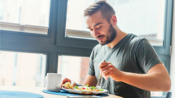 早餐能維持膽囊功能正常，提高胃部功能。