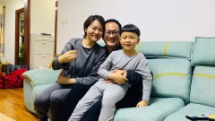 王全璋終於回家與李文足相擁哭成淚人(視頻圖)