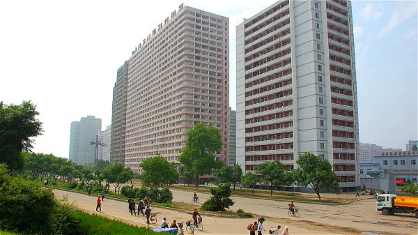 朝鮮人對中國的真實評價如何？可能和你想的不一樣。圖為位於平壤的公寓。