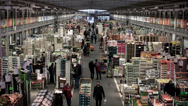 巴黎「朗吉國際市場（Rungis International Market）」是世界上最大的食品批發市場。