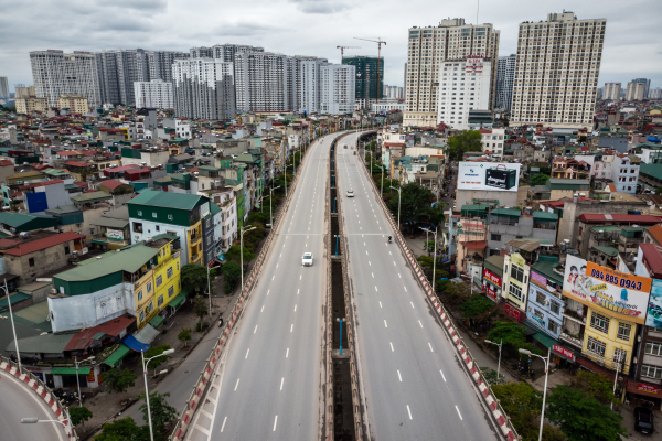 2020年4月5日，越南當局採取防疫措施後，河內街道上的車輛稀少。