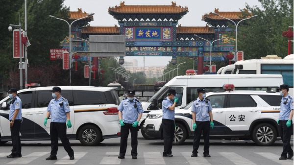 北京1/3地區被封閉疫情是否暴漲今後兩天或見分曉