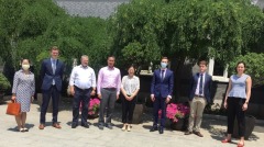 中國維權律師余文生妻子許艷會見七國人權官員(圖)