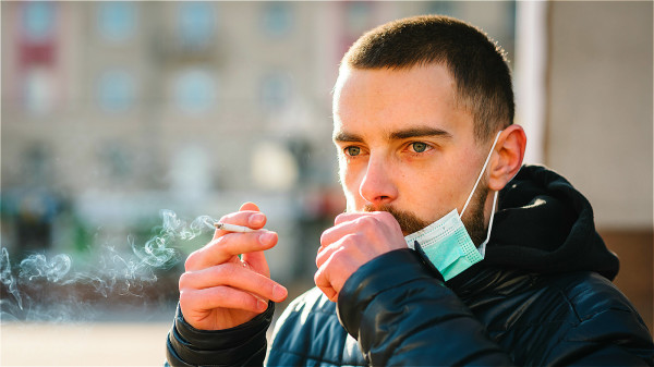 肺癌數年高居國人十大死因之首，其中高達八成之肺癌患者就診為晚期。