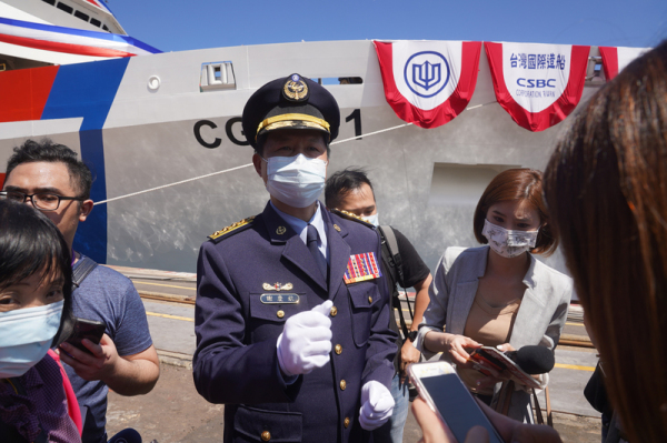  海巡署舰队分署分署长谢庆钦表示，嘉义舰主要为海域执法与海上医疗救难，将来可以投入国际人道救援任务中。