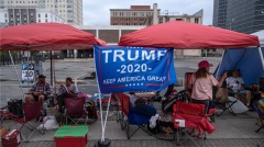 民众大排长龙几天参加竞选集会川普警告示威者勿制造破坏(组图)