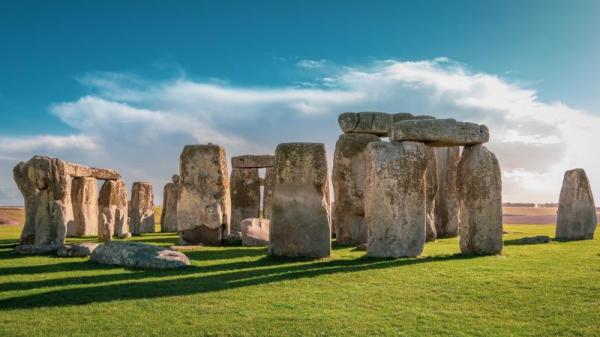 古人兴建巨石阵的原因及方式至今仍然是一个谜。