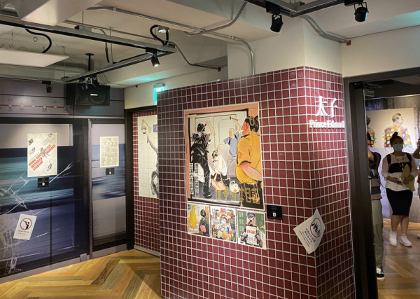 在台湾漫画基地举办的“反抗的画笔－香港反送中运动周年图像展”中，重现许多反送中抗争场域，例如香港地铁太子站也在展览中被重现。