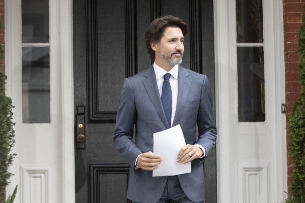 2020年6月25日，加拿大总理特鲁多在渥太华发布疫情简报。