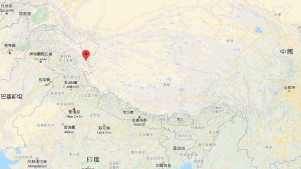 中印边境谈判破裂，目前印度最在意的是中国在拉达克班公错湖（红标处）增兵，该处曾经是印度控制下的地区