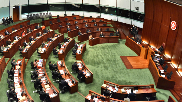 图为香港立法会议事大厅。北京修改选举制度后，民主派将无缘再入立法会。（图片来源：香港政府新闻处）