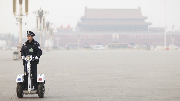 北京當局引入了大量Segway電動平衡車，供中共公安和軍隊使用，該產品即將停產。