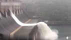 杭州洪水告急防汛升最高級開9孔洩洪引憂(視頻圖)
