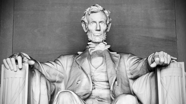 林肯总统的雕像。