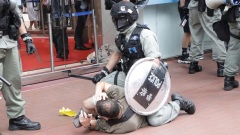 港警被谴责蓄意杀人港导演：已成人类文明的恶梦(图)