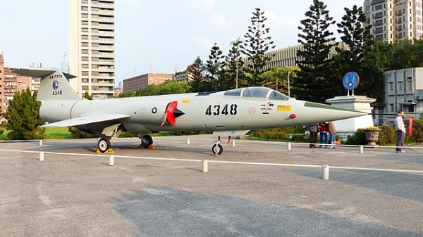 1967年113空戰是台灣海峽上空至今最後一場空戰，當時國軍F-104G戰機飛行員石貝波擊落了一架中共空軍戰機；石貝波昨日病逝台北三軍總醫院。圖為國軍F-104G戰機資料照。