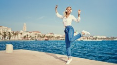 医学奇迹：瘫痪女子在表演比赛上唱歌跳舞(图)