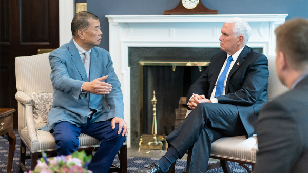 黎智英在去年香港爆發反送中期間曾訪問美國，獲副總統彭斯親自接見。