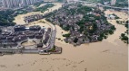 洪水狂灌重庆水位1981年来最高3分钟装满西湖(组图)