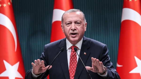 伊普·埃爾多安（Tayyip Erdogan）為首的土耳其政府公開反對芬蘭、瑞典加入北約。