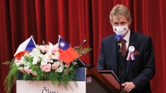 這個歐洲小國為何敢跟臺灣站一起(圖)